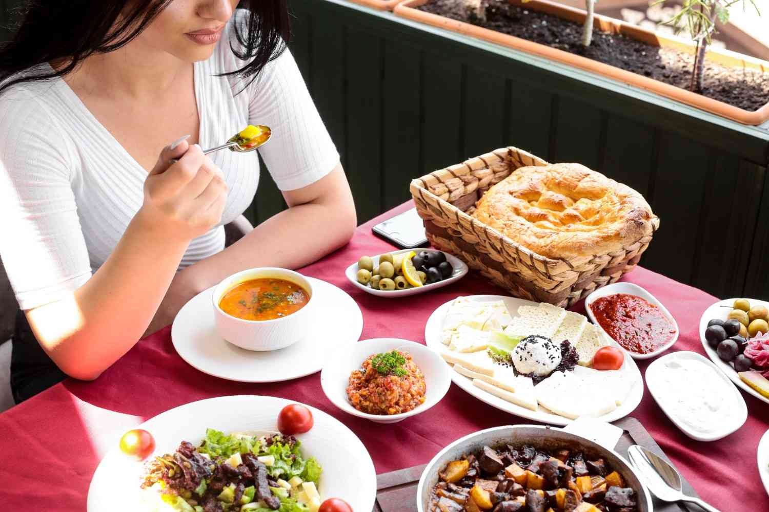 Best Finger Foods for Guests Who Want to Mingle